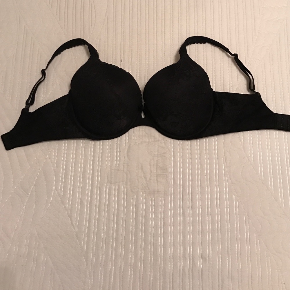 Body by Victoria's Secret 32DDD bra!