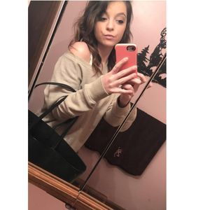 Meet your Posher, Alyssa