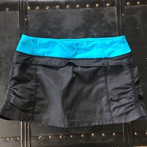 Lululemon Jog Skirt II Black with Snorkel Blue Bnd