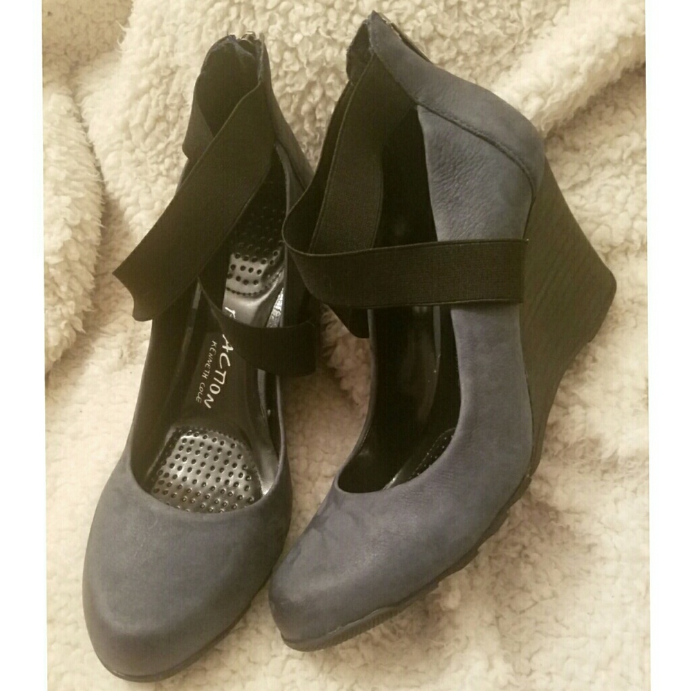 🎉SALE Kenneth Cole Reaction Blue Wedges