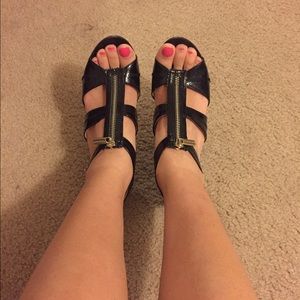Michael Kors Berkley T-Strap Sandal
