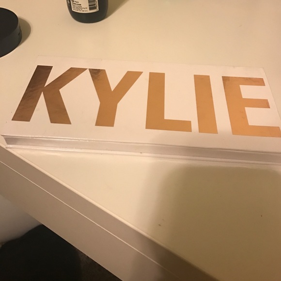 Kylie Cosmetics Other - Kylie Royal Peach