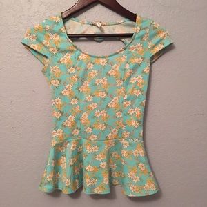 DONATING 5/17 - Floral Peplum Top