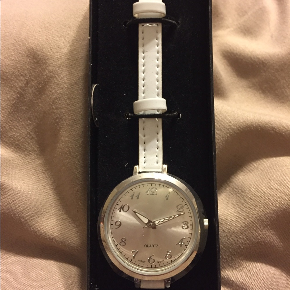 ⌚️ Cute white Band Watch ⌚️