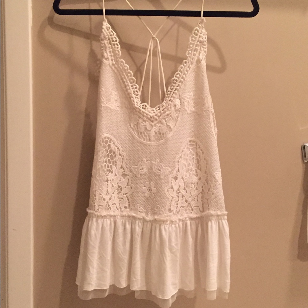 Cute white tank top perfect for spring and summer!