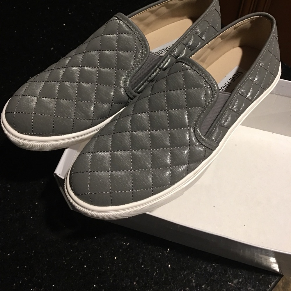 ECNTRCQT GREY Steve Madden shoes SIZE 8.5