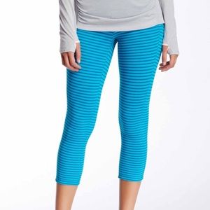 New Balance workout crop