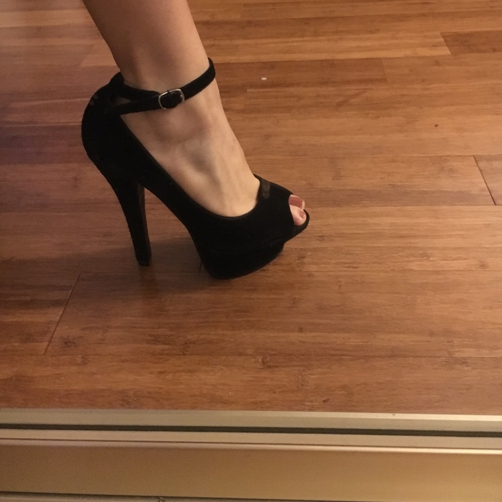 Very Sexy Bebe heels 💞 - Picture 1 of 4