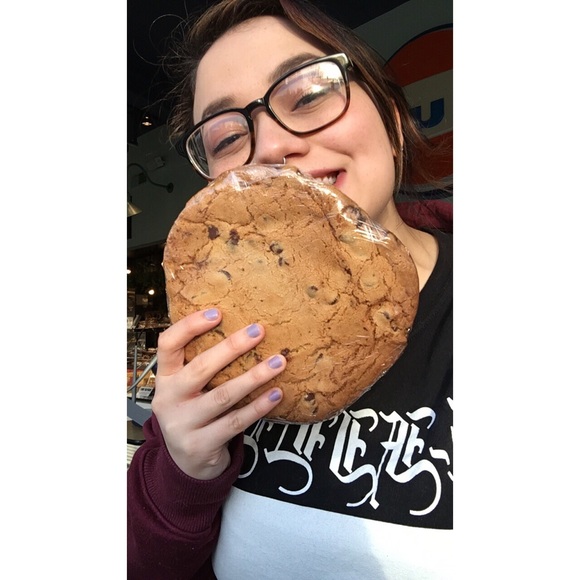 Hi, I'm Maggie! - Picture 3 of 3