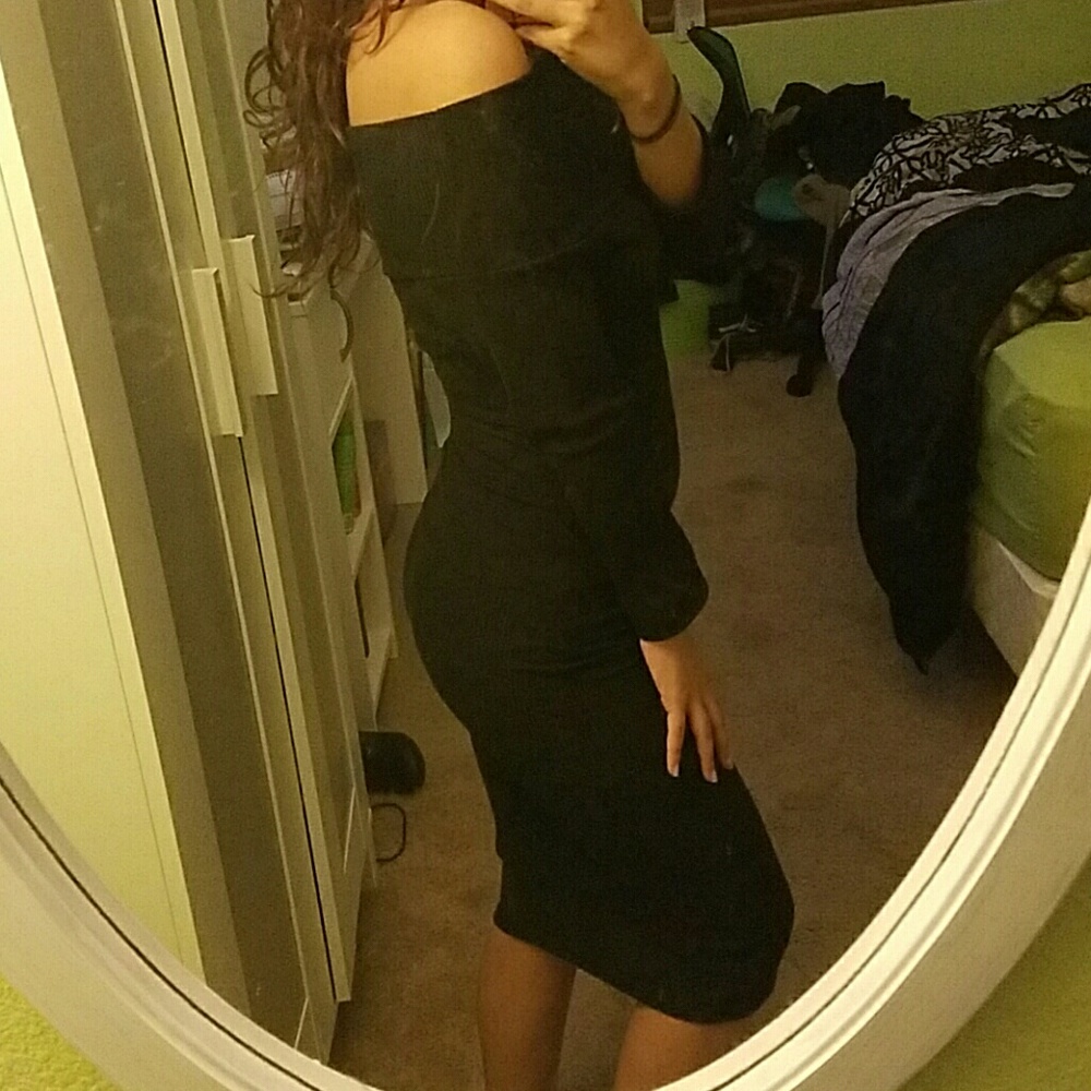 Classy black dress - Picture 3 of 3