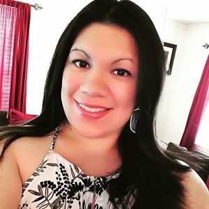Meet your Posher, Elaina