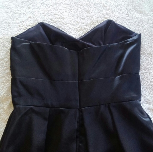 Dress - Picture 4 of 7