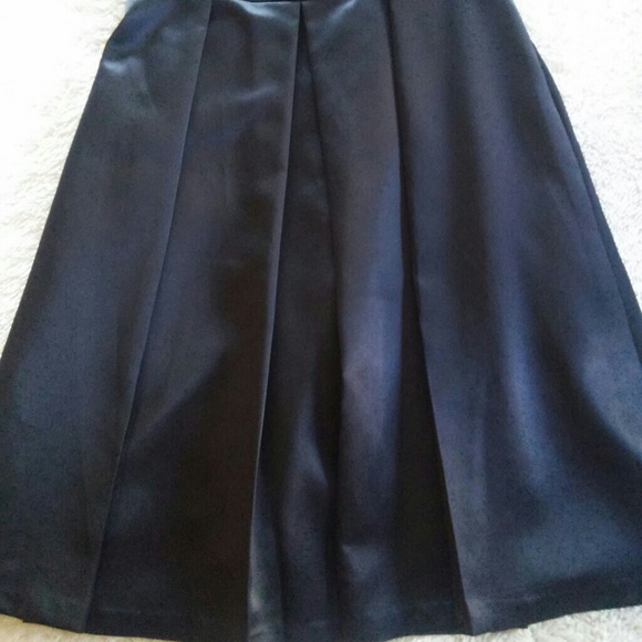 Dress - Picture 5 of 7