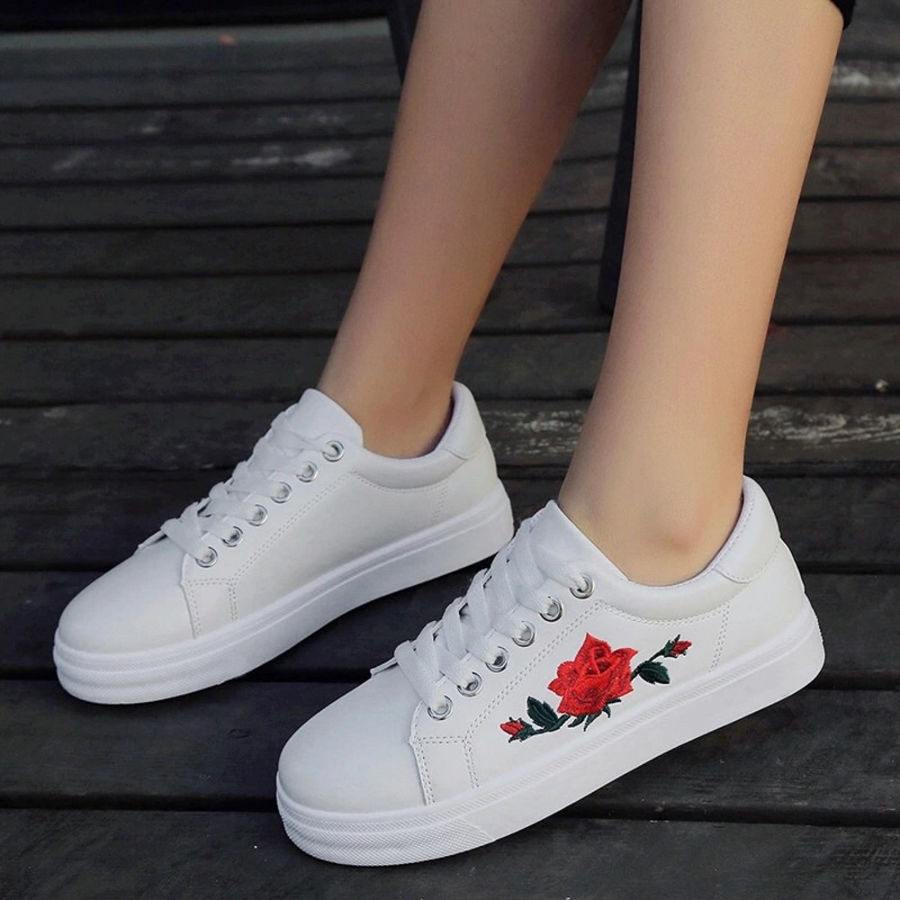 Floral shoe