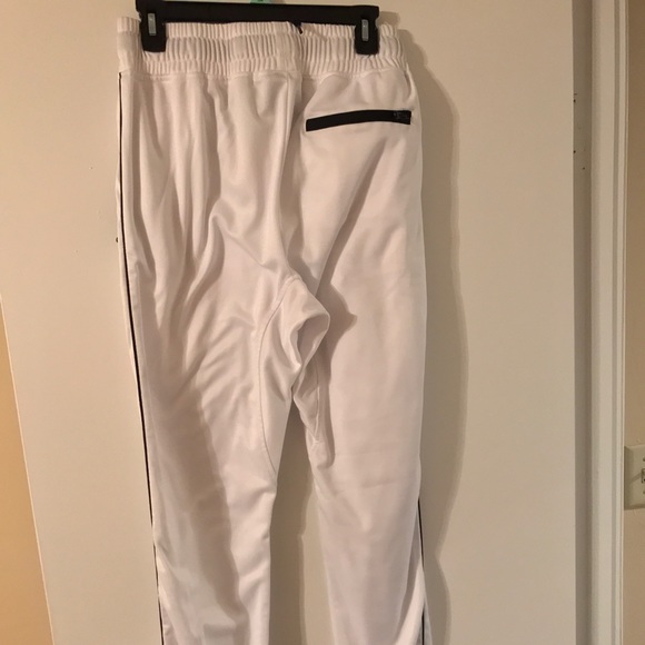 Joggers - Picture 3 of 4