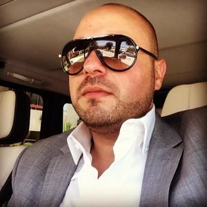 Meet your Posher, Hovik