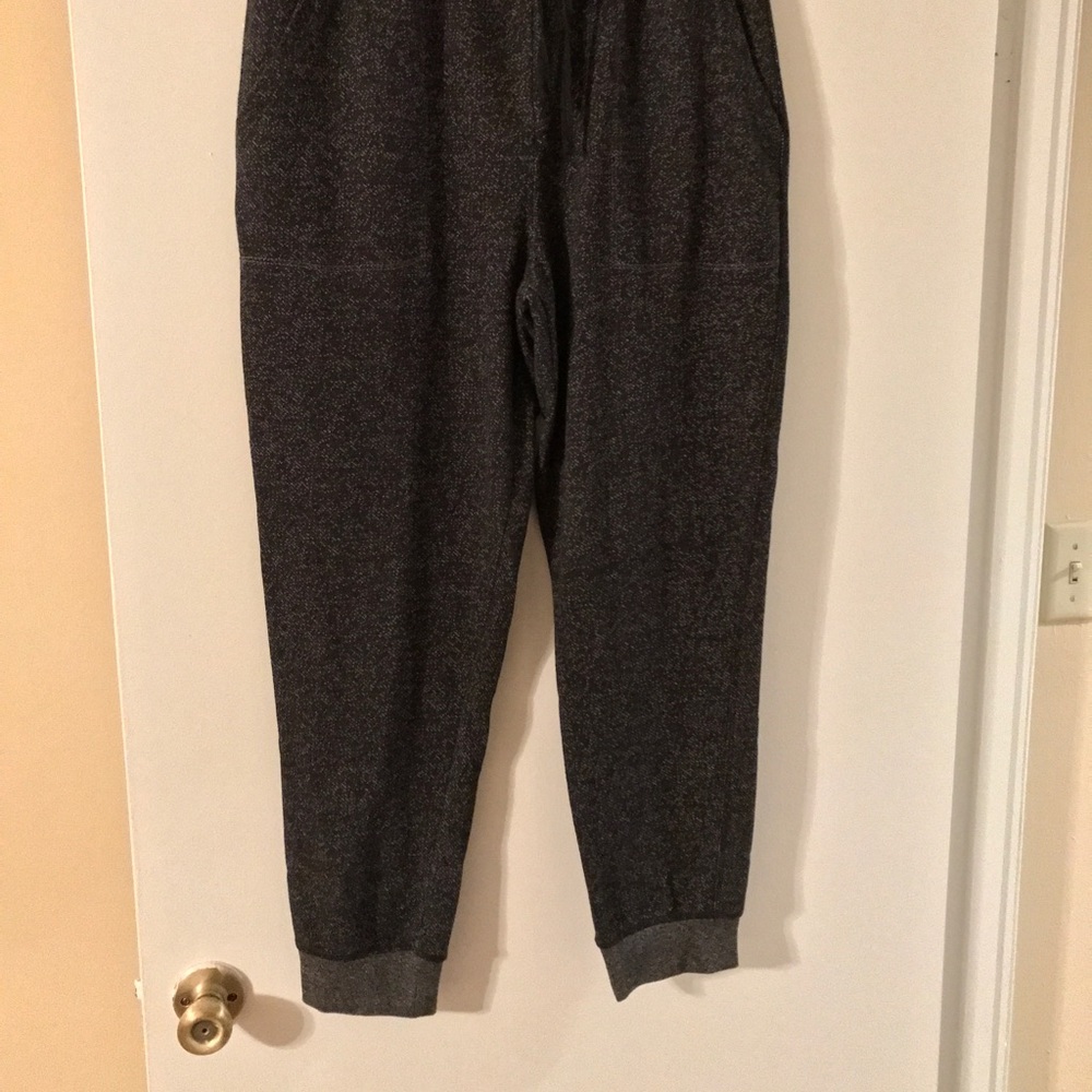 Joggers - Picture 2 of 4