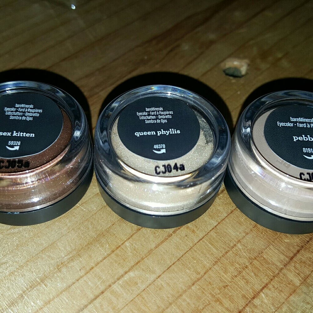 Gift Set.... Bare mineral  3 shades of eye color