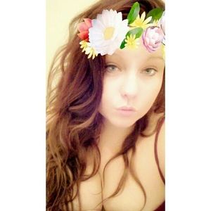 Meet your Posher, Kira