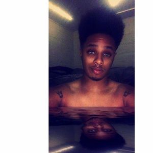 Meet your Posher, Devin