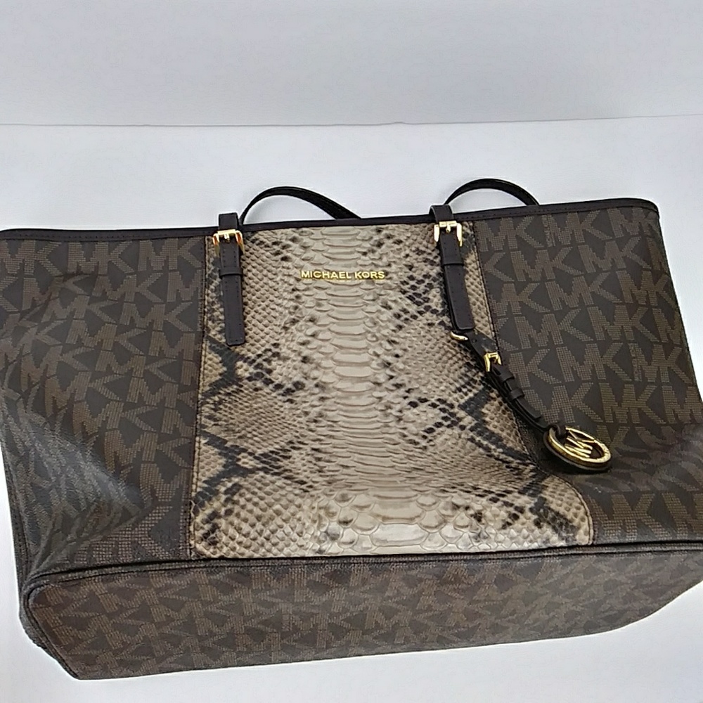 ⚡SOLD on E⚡AUTHENTIC MK JET SET TRAVEL PYTHON TOTE - Picture 6 of 8