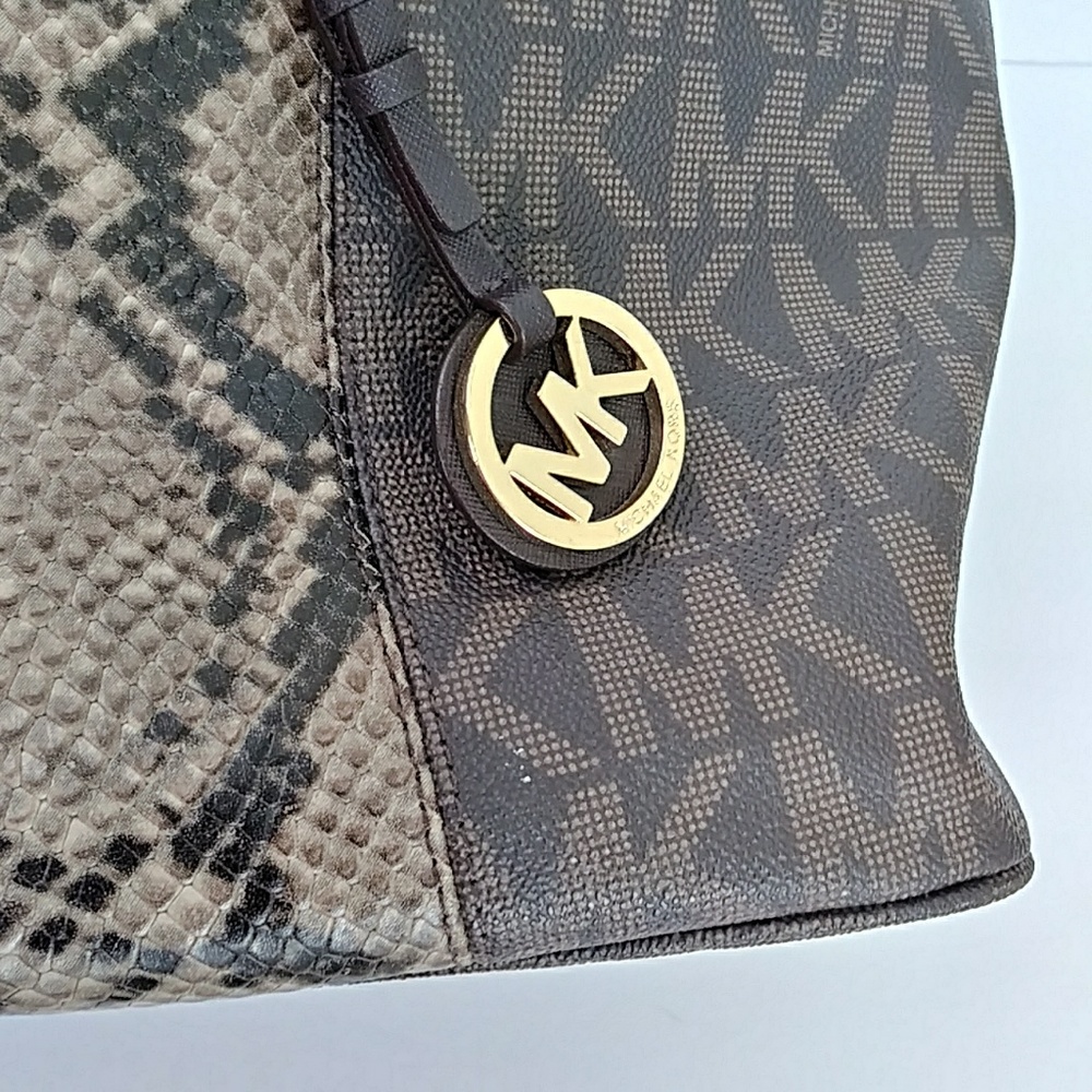 ⚡SOLD on E⚡AUTHENTIC MK JET SET TRAVEL PYTHON TOTE - Picture 8 of 8