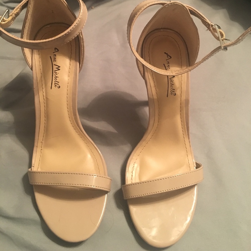 Never been worn nude heels