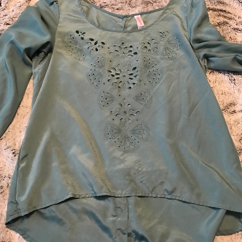 Flowy Shirt with all the details ❤
