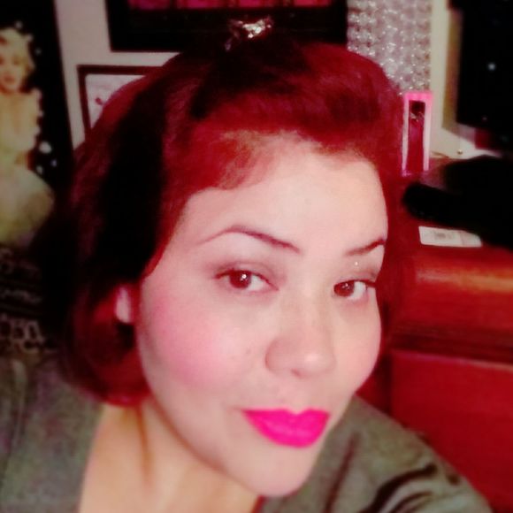 Meet your Posher, Erica - Picture 1 of 1