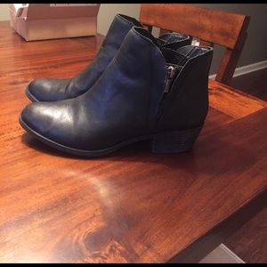 Lucky Brand Brenon Booties
