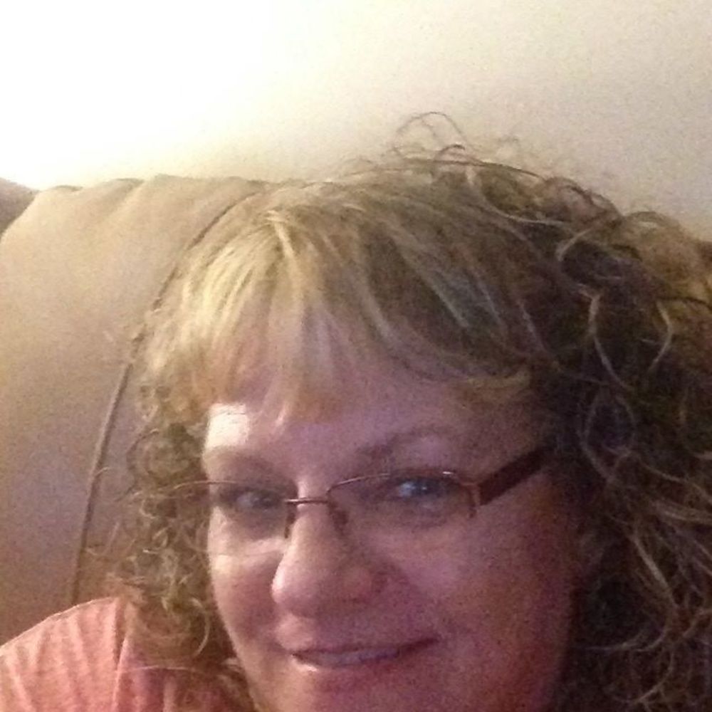 Meet your Posher, Lura