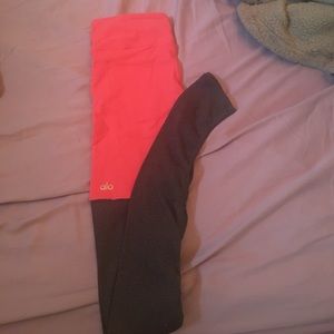 Alo goddess yoga pants