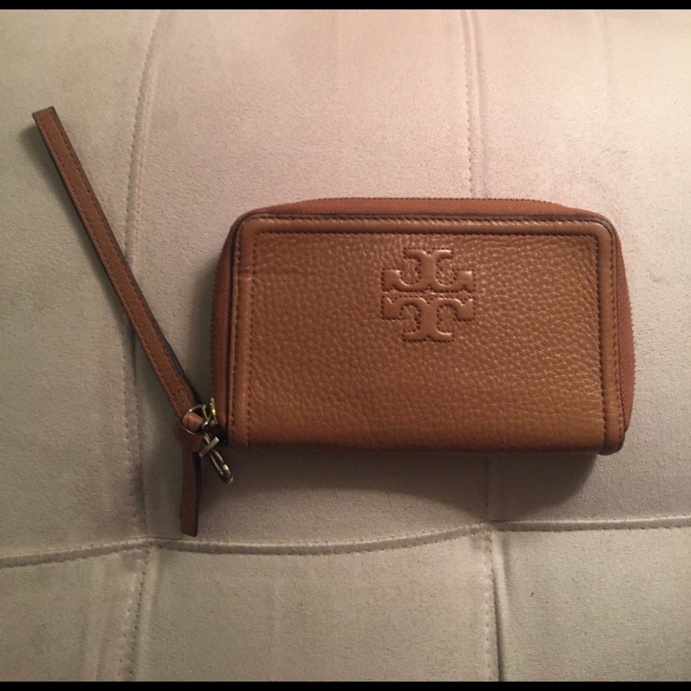 Tory Butch Wristlet