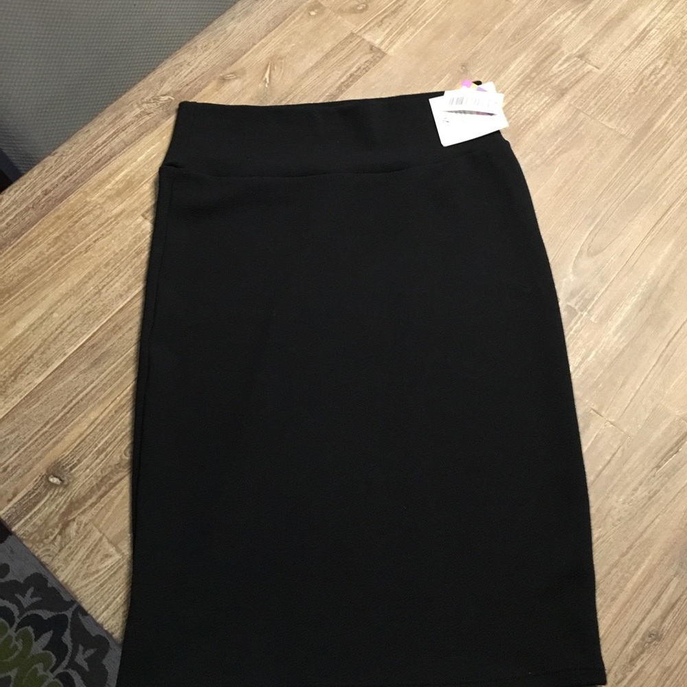 Solid black Cassie LuLaRoe
