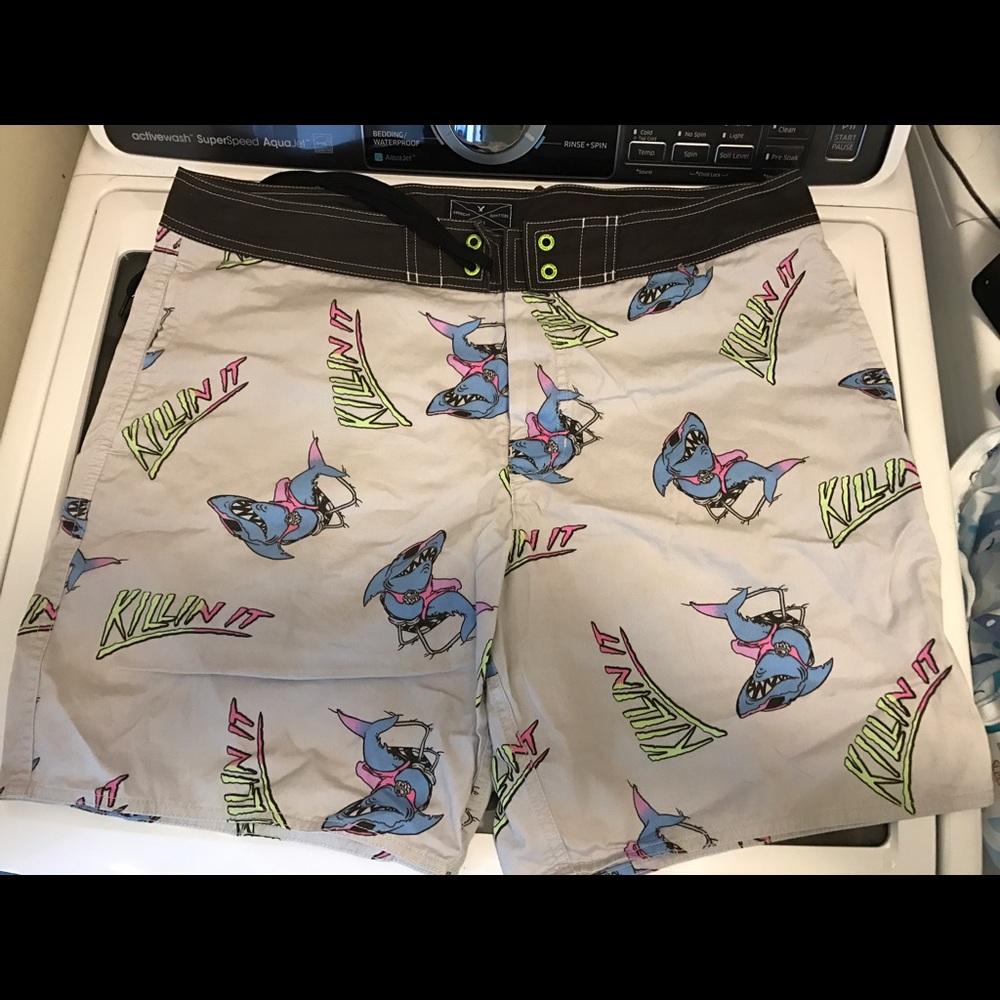 American Eagle swim trunks size L