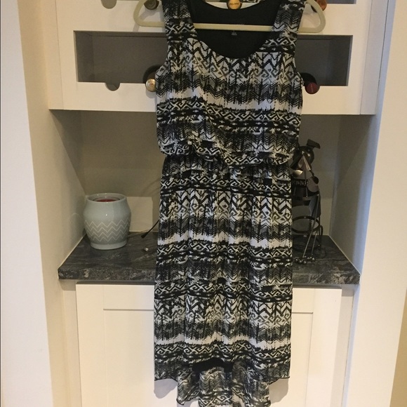 Cynthia Rowley Dresses & Skirts - Cynthia rowley high low black and white dress