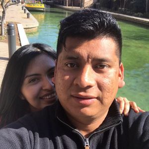 Meet your Posher, Efrain