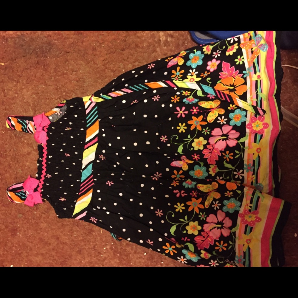 Little girl dressed Sz 5-7