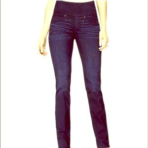 NWT SPANX Signature Straight Leg Jeans 24