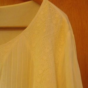 ♡♡ SALE ♡♡ Embroidered Blouse