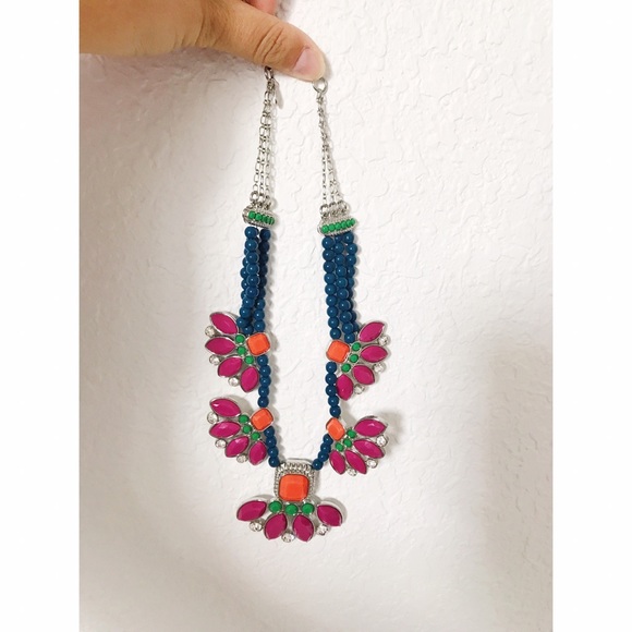 ✨RARE✨ Lia Sophia happy hour necklace - Picture 2 of 3