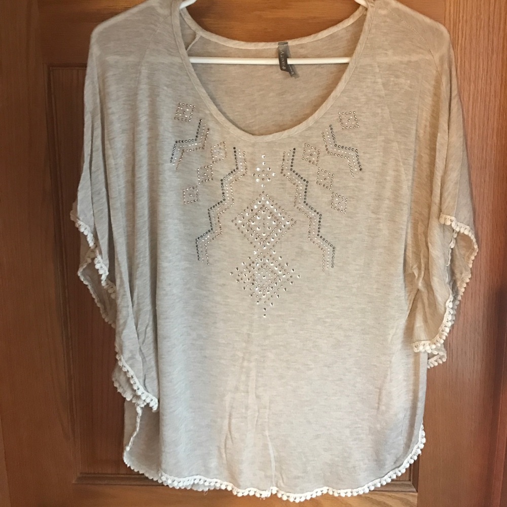Short sleeve top