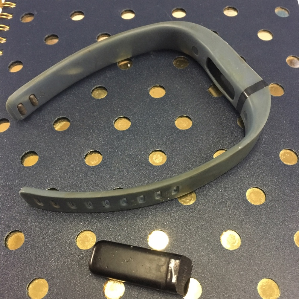 Fitbit flex size Large - Picture 2 of 5