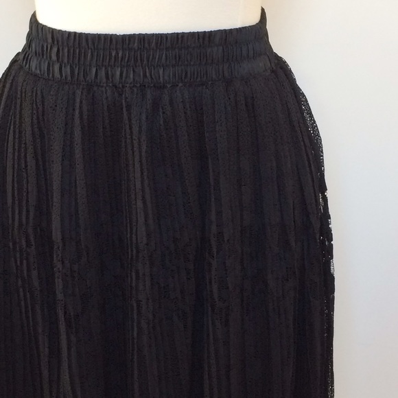 Black Lace Pleated Midi-Skirt New - Picture 4 of 8