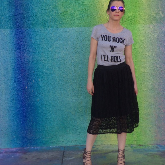 Black Lace Pleated Midi-Skirt New - Picture 2 of 8