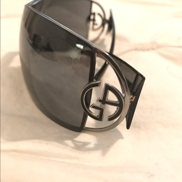Giorgio Armani Sunglasses - Picture 2 of 4