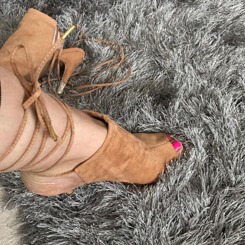 Faux suede peep toe booties - Picture 3 of 6