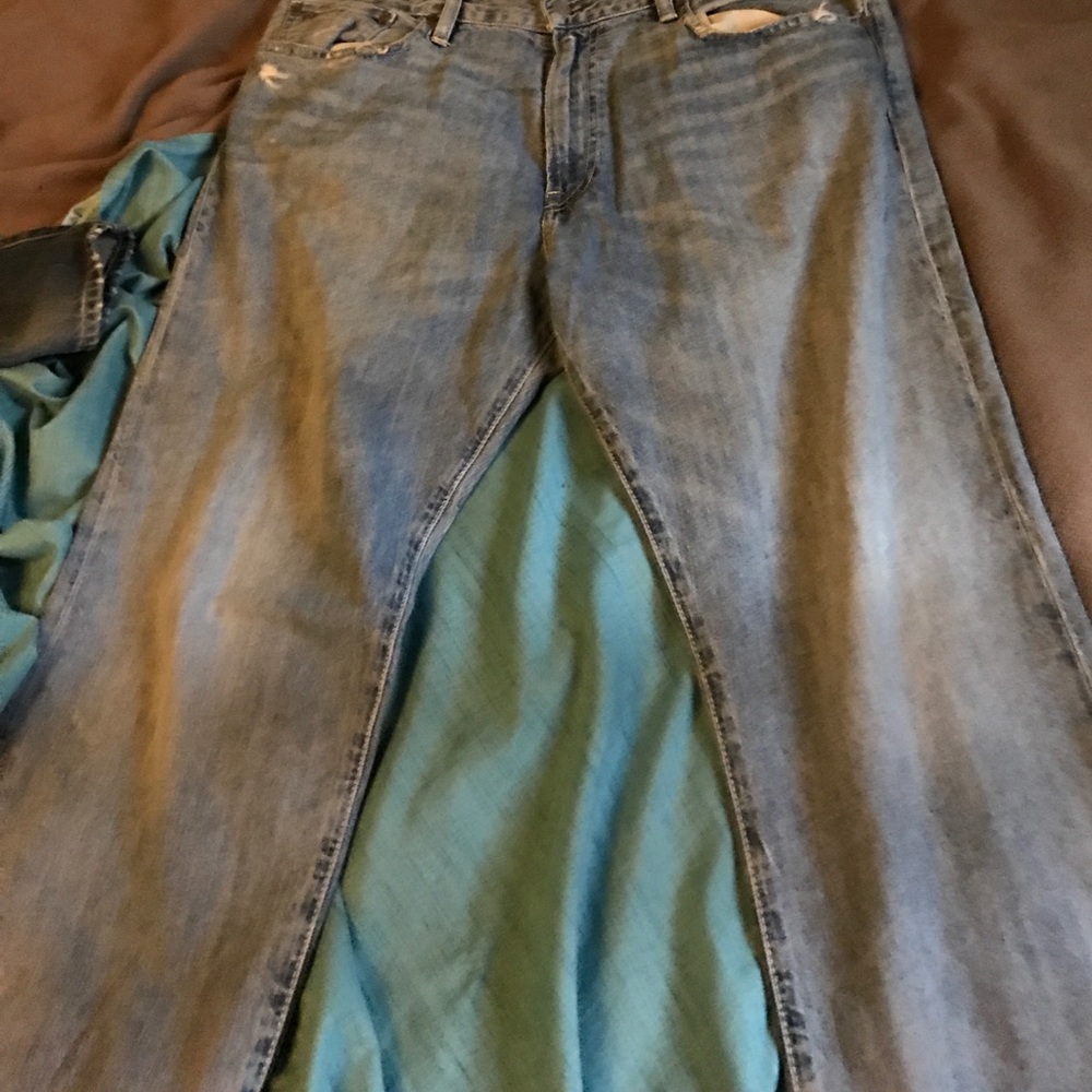 Men's polo jeans.