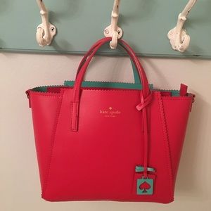 ❤️MAKE OFFER❤️Kate Spade purse w cross body strap