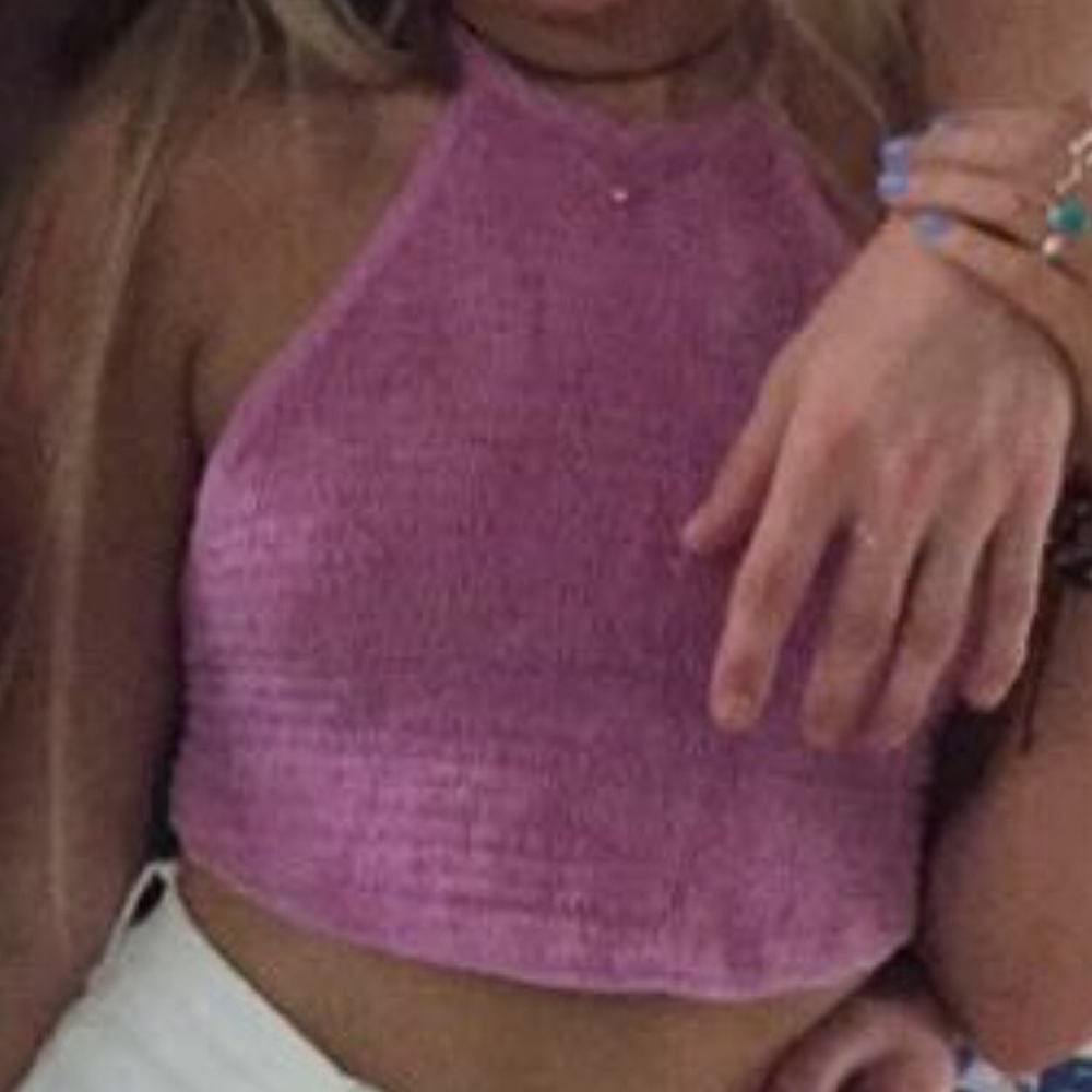 pink urban crop
